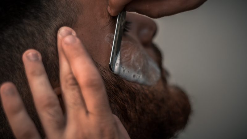 Golenie brzytwą – jak golić się brzytwą?