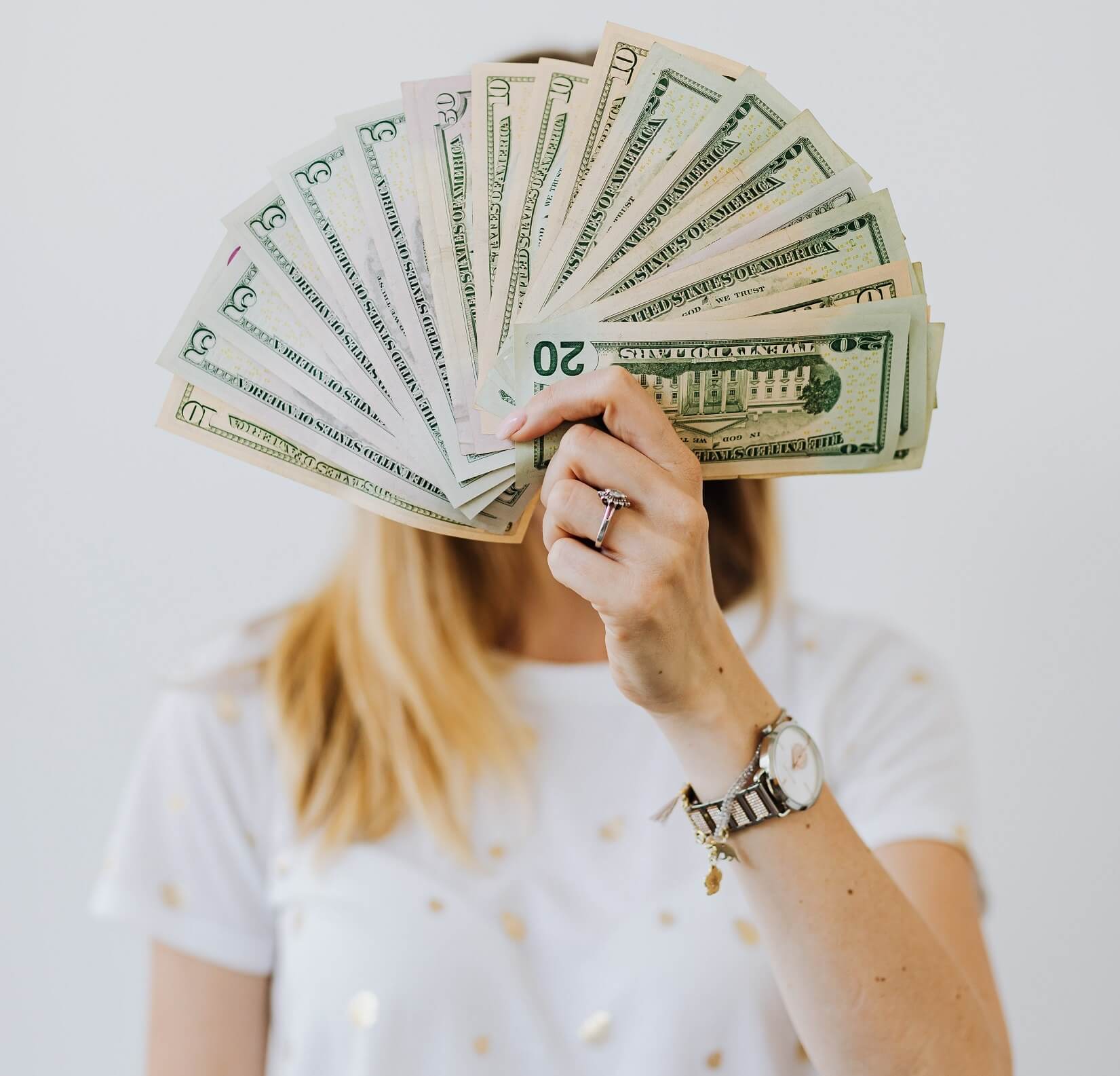 Hipergamia – czy kobietom zależy tylko na pieniądzach?