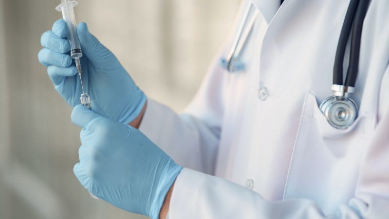 Jaki lekarz zarabia najwięcej w Polsce?