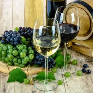 Jak zrobić wino z winogron? – krótki przewodnik po domowym winiarstwie