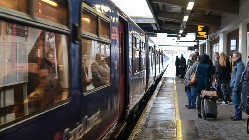 Jak wykupić cały przedział w pociągu i ile to kosztuje?