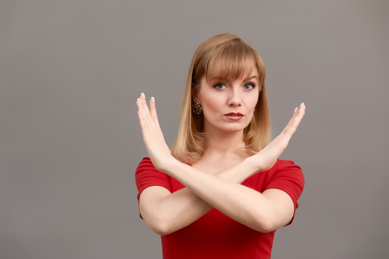 Jak radzić sobie z krytyką: konstruktywne podejście do opinii innych