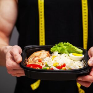 Obiad po treningu. Jak pogodzić ćwiczenia po pracy z domowym menu?